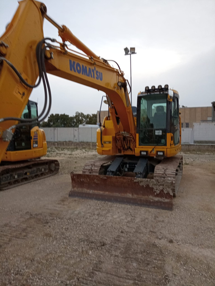 KOMATSU PC138US-11 - حفارات زحافة: صور 2 KOMATSU PC138US-11 - حفارات زحافة: صور 2