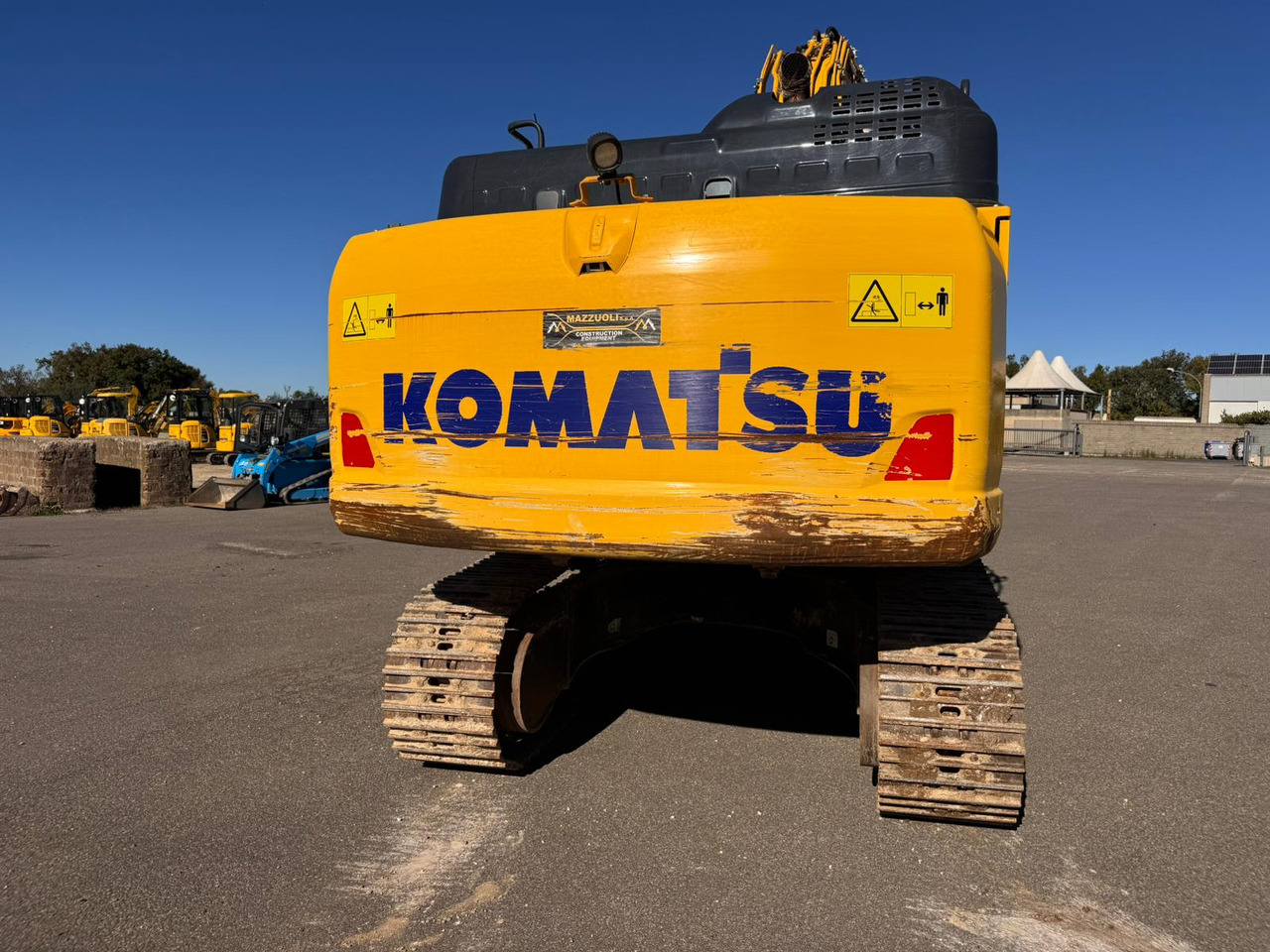 KOMATSU PC210 NLC-11 - حفارة: صور 4 KOMATSU PC210 NLC-11 - حفارة: صور 4