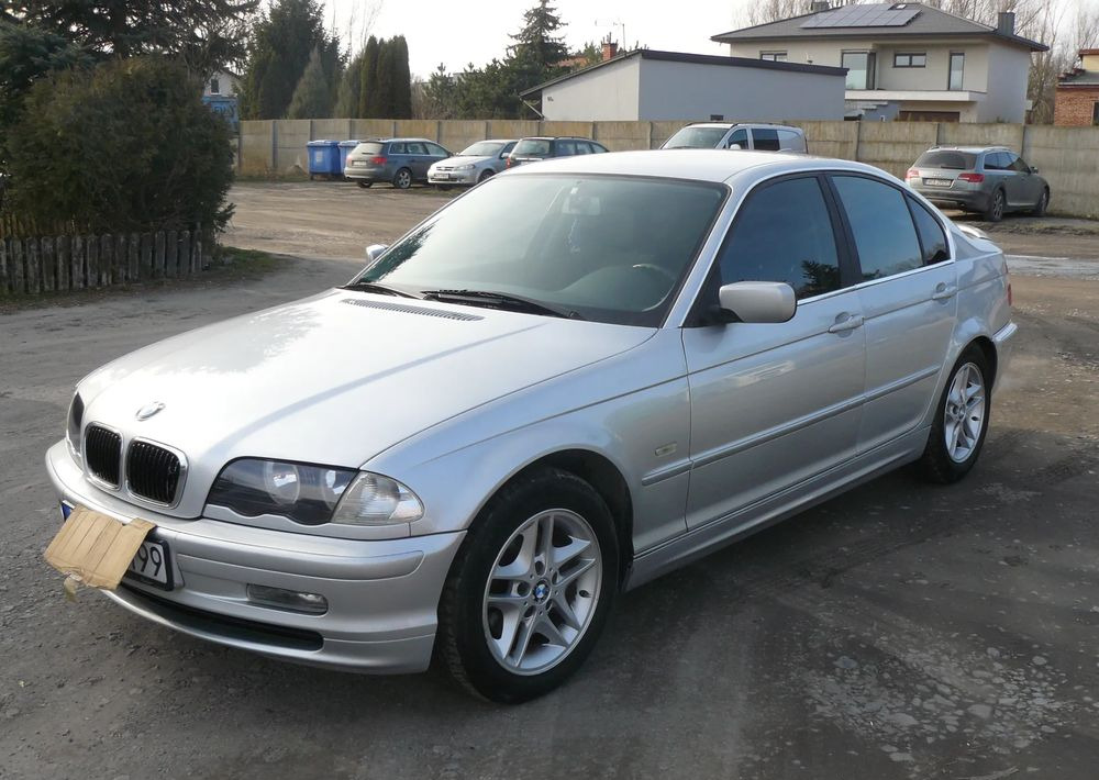 BMW Seria 3 320i - سيدان: صور 3 BMW Seria 3 320i - سيدان: صور 3