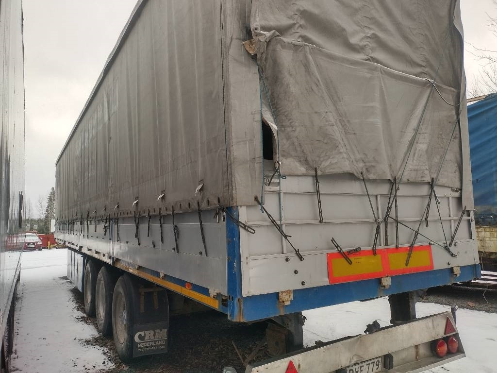 Kögel liukusivut,alukaidat,liukukatto  - الخيمة نصف مقطورة: صور 2 Kögel liukusivut,alukaidat,liukukatto  - الخيمة نصف مقطورة: صور 2