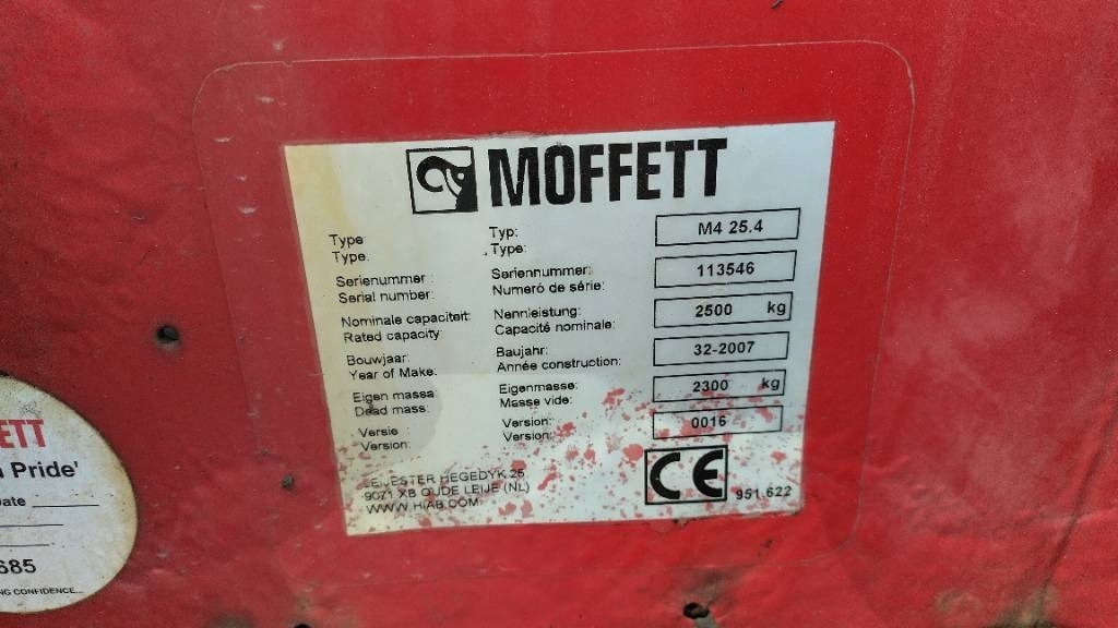 Moffett M4 25.4 ajoneuvotrukki - رافعة شوكية مثبتة على شاحنة: صور 5 Moffett M4 25.4 ajoneuvotrukki - رافعة شوكية مثبتة على شاحنة: صور 5