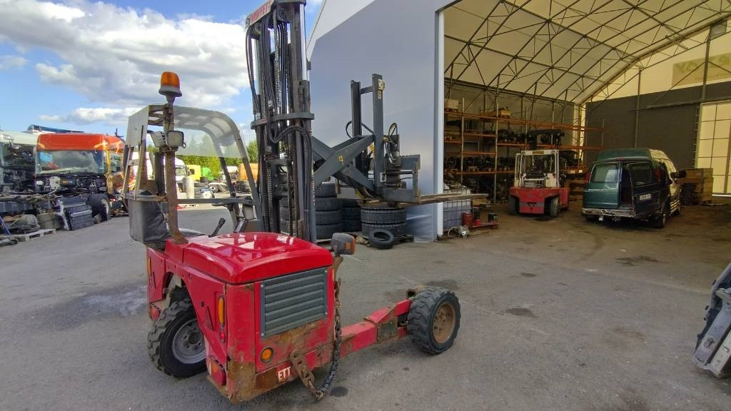 Moffett M4 25.4 ajoneuvotrukki - رافعة شوكية مثبتة على شاحنة: صور 1 Moffett M4 25.4 ajoneuvotrukki - رافعة شوكية مثبتة على شاحنة: صور 1