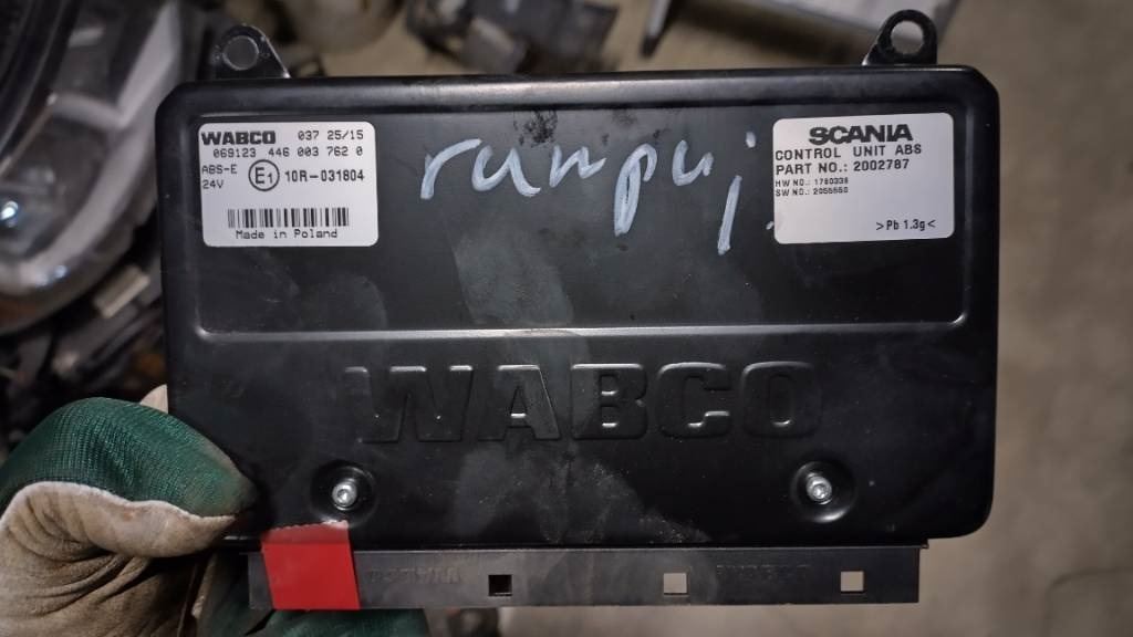 Scania ABS control unit  - النظام الكهربائي - شاحنة: صور 1 Scania ABS control unit  - النظام الكهربائي - شاحنة: صور 1