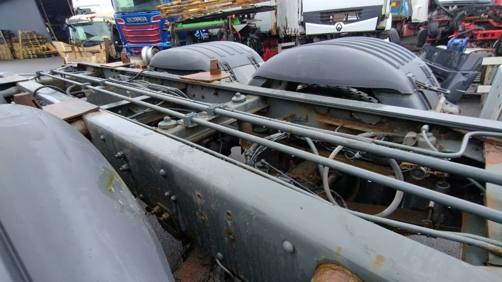 Scania R164 480 rautajouset,av4100mm , ADR. HIENO!! - الشاسيه شاحنة: صور 4 Scania R164 480 rautajouset,av4100mm , ADR. HIENO!! - الشاسيه شاحنة: صور 4