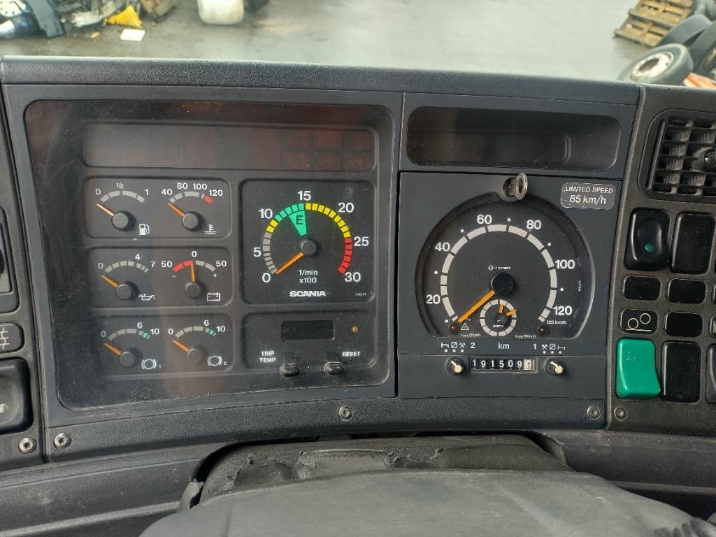 Scania R164 6x2 vetoauto,täysilma,manuaali - شاحنة جرار: صور 3 Scania R164 6x2 vetoauto,täysilma,manuaali - شاحنة جرار: صور 3