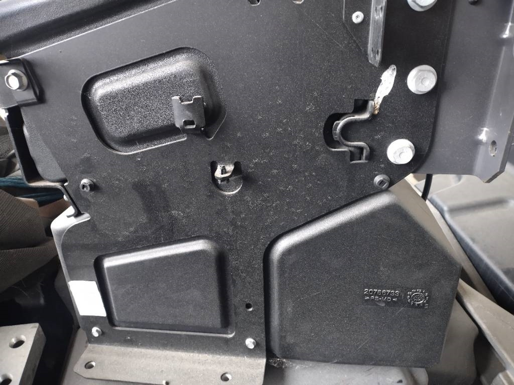 Volvo Adblue säiliö FL - الإطار / الشاسيه - شاحنة: صور 3 Volvo Adblue säiliö FL - الإطار / الشاسيه - شاحنة: صور 3