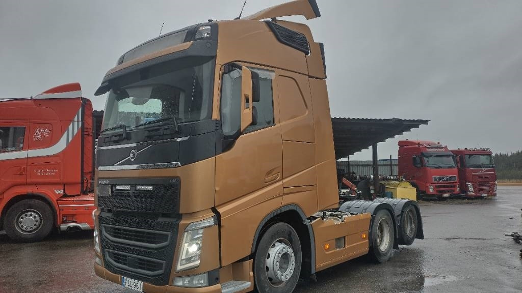Volvo FH13 6x2 täysilma, takateli - شاحنة جرار: صور 2 Volvo FH13 6x2 täysilma, takateli - شاحنة جرار: صور 2