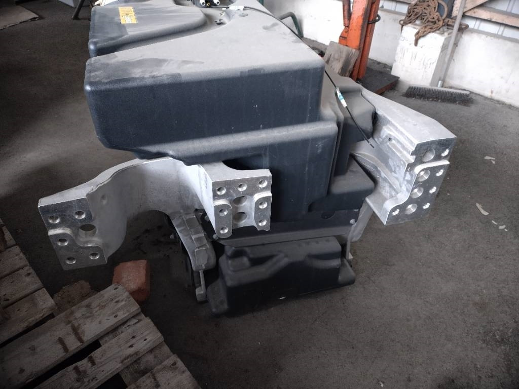 Volvo Polttoaine tankki 2+2 - الإطار / الشاسيه - شاحنة: صور 4 Volvo Polttoaine tankki 2+2 - الإطار / الشاسيه - شاحنة: صور 4