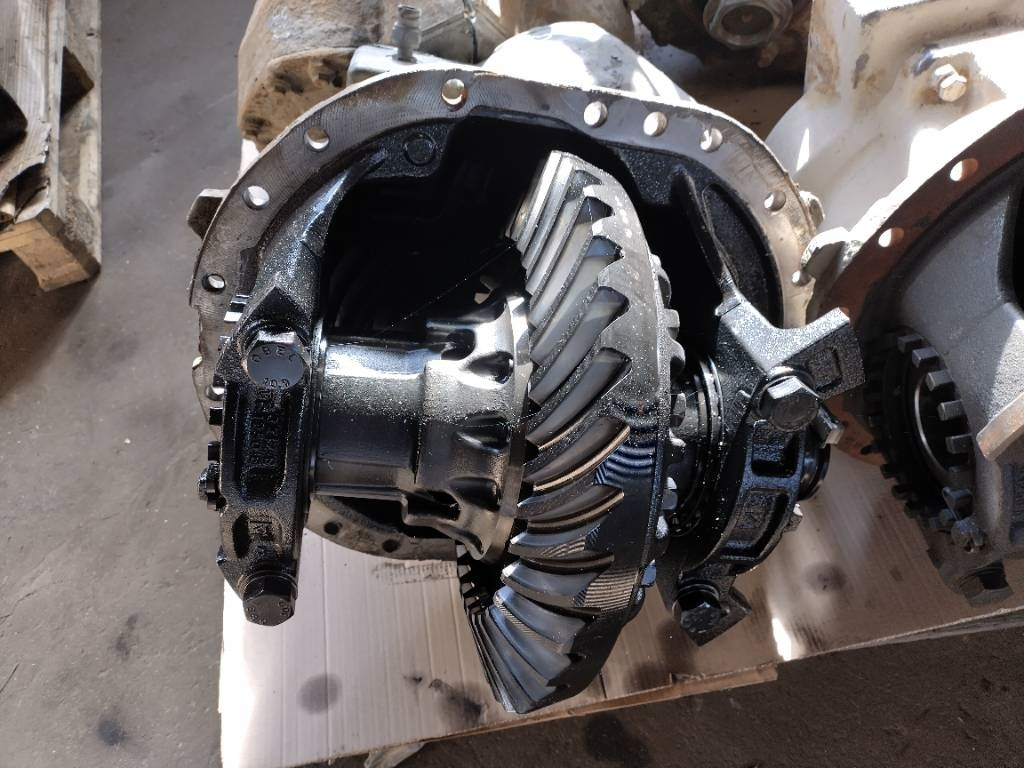 Volvo RTS2370A - المحور و قطع الغيار - شاحنة: صور 3 Volvo RTS2370A - المحور و قطع الغيار - شاحنة: صور 3