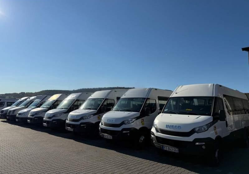 Iveco DAILY / CRAFTER / SPRINTER / WING / 23 MIEJSCA - حافلة صغيرة, ميكروباص: صور 1 Iveco DAILY / CRAFTER / SPRINTER / WING / 23 MIEJSCA - حافلة صغيرة, ميكروباص: صور 1