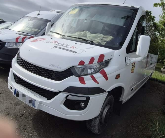Iveco FERQUI SUNRISE / 35 MIEJSC/ EURO 6 SPROWADZONE - حافلة صغيرة, ميكروباص: صور 1 Iveco FERQUI SUNRISE / 35 MIEJSC/ EURO 6 SPROWADZONE - حافلة صغيرة, ميكروباص: صور 1