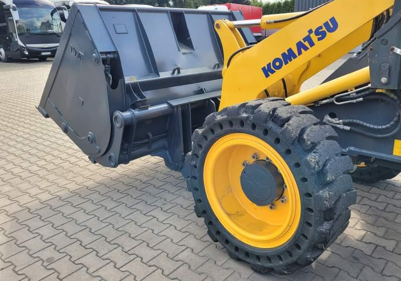 Komatsu WA1 100M / SPROWADZONA Z FRANCJI/ 6 300 MTH - اللودر بعجل: صور 4 Komatsu WA1 100M / SPROWADZONA Z FRANCJI/ 6 300 MTH - اللودر بعجل: صور 4