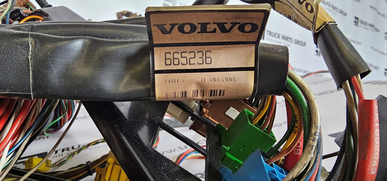 VOLVO VOLVO FH12, D12D, EURO3 cable harness with connectors inside cab, full set, wiring set electric support 665236 - قطع الغيار - شاحنة: صور 3 VOLVO VOLVO FH12, D12D, EURO3 cable harness with connectors inside cab, full set, wiring set electric support 665236 - قطع الغيار - شاحنة: صور 3