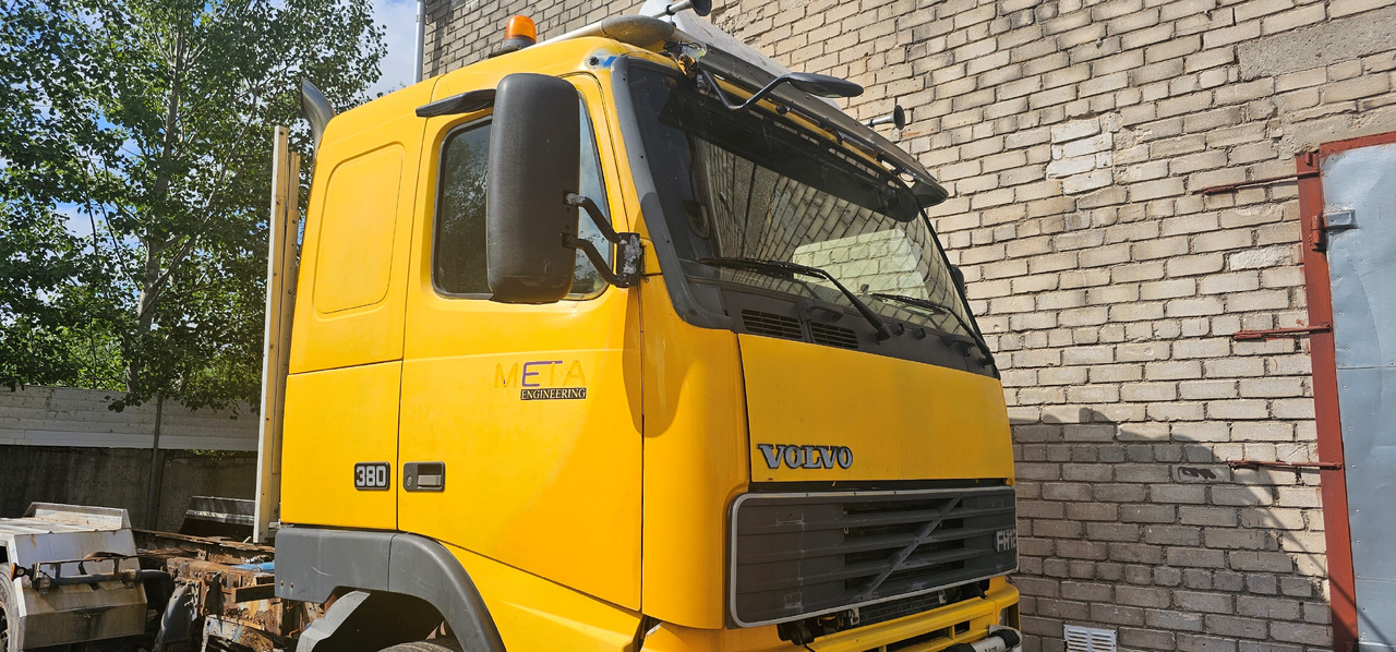 VOLVO VOLVO FH12 EURO2 cab, cabin, MANUAL lorry. - قطع الغيار: صور 1 VOLVO VOLVO FH12 EURO2 cab, cabin, MANUAL lorry. - قطع الغيار: صور 1