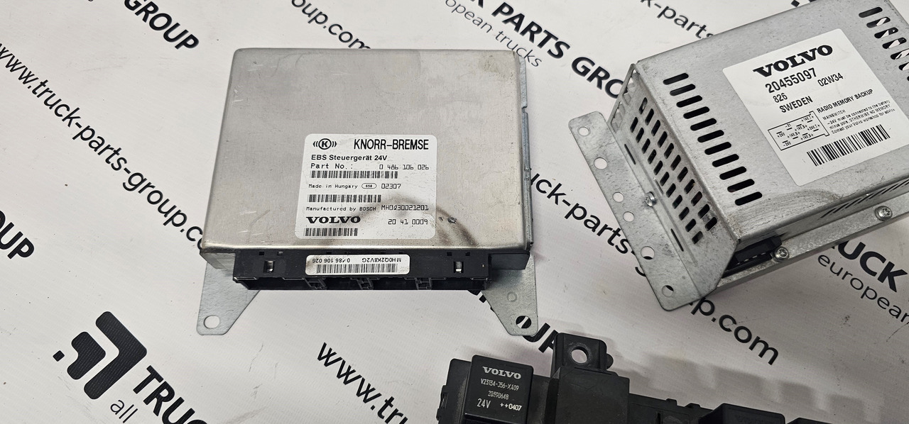 VOLVO VOLVO FH12, EURO3 electronics, EBS, brake valve, AC adapter, suspension control, engine control AC pedal, fuse box, switch arms, light controller 0486106026, 20410009, 20455097, 20455548, 20392898, 20 - قطع الغيار - شاحنة: صور 2 VOLVO VOLVO FH12, EURO3 electronics, EBS, brake valve, AC adapter, suspension control, engine control AC pedal, fuse box, switch arms, light controller 0486106026, 20410009, 20455097, 20455548, 20392898, 20 - قطع الغيار - شاحنة: صور 2