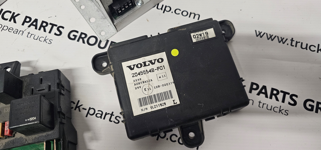 VOLVO VOLVO FH12, EURO3 electronics, EBS, brake valve, AC adapter, suspension control, engine control AC pedal, fuse box, switch arms, light controller 0486106026, 20410009, 20455097, 20455548, 20392898, 20 - قطع الغيار - شاحنة: صور 4 VOLVO VOLVO FH12, EURO3 electronics, EBS, brake valve, AC adapter, suspension control, engine control AC pedal, fuse box, switch arms, light controller 0486106026, 20410009, 20455097, 20455548, 20392898, 20 - قطع الغيار - شاحنة: صور 4