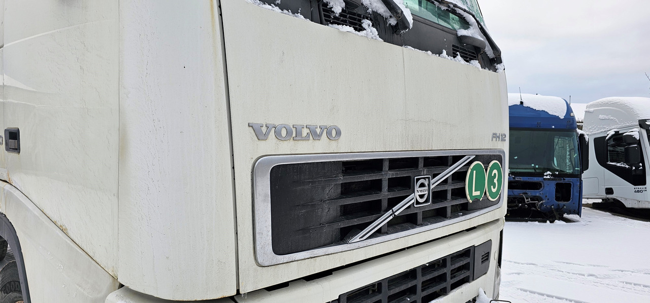 VOLVO VOLVO FH12 EURO3 front hood complete 20360266, 21058445, 20398253, 246342, 209572, 20507623, 20360266, 21058445, 20467053, 20529705, 21023794, 3175545, 20529706, 3175547, 20529708, 21023802, 3175548, - قطع الغيار - شاحنة: صور 2 VOLVO VOLVO FH12 EURO3 front hood complete 20360266, 21058445, 20398253, 246342, 209572, 20507623, 20360266, 21058445, 20467053, 20529705, 21023794, 3175545, 20529706, 3175547, 20529708, 21023802, 3175548, - قطع الغيار - شاحنة: صور 2