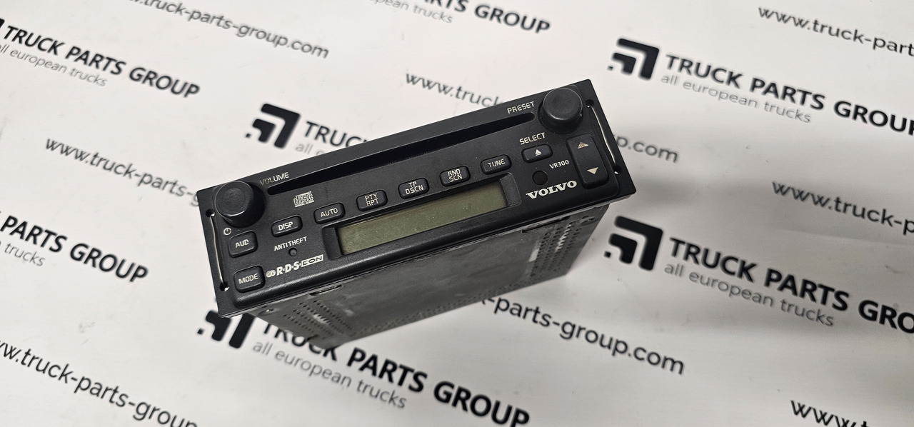 VOLVO VOLVO FH12, FH13 radio, radio system 28037884, 20661221, 20928239, 85010019, 85010014, 28075885, 20467842 - قطع الغيار - شاحنة: صور 2 VOLVO VOLVO FH12, FH13 radio, radio system 28037884, 20661221, 20928239, 85010019, 85010014, 28075885, 20467842 - قطع الغيار - شاحنة: صور 2