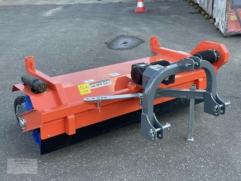 Geo Kehrmaschine Geo SWT220 220cm Kehrbesen Traktor Zapfwelle NEU - مكنسة: صور 5 Geo Kehrmaschine Geo SWT220 220cm Kehrbesen Traktor Zapfwelle NEU - مكنسة: صور 5
