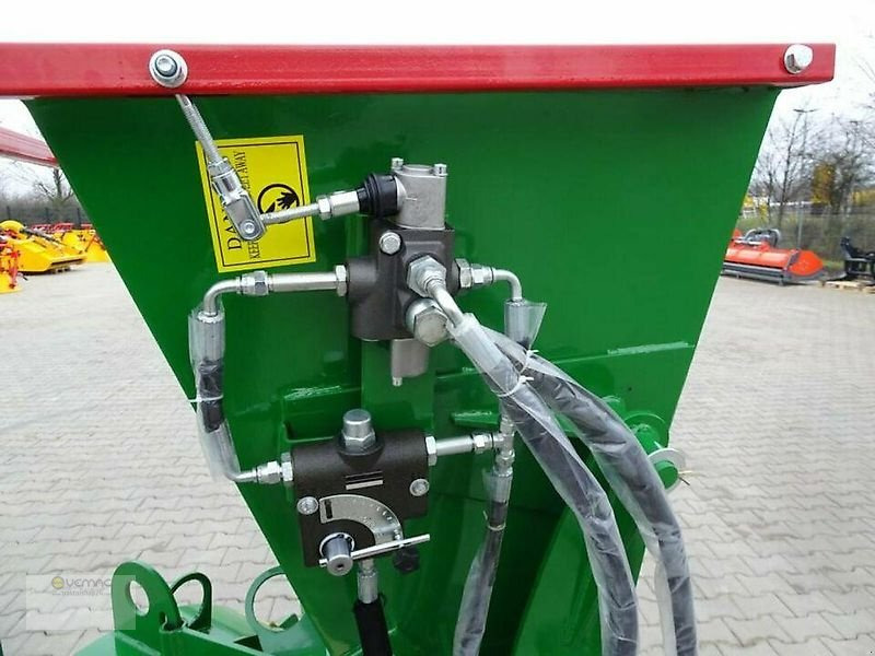 Vemac Holzhäcksler Agrifarm WOD11H Holzschredder Häcksler Hydraulik, bis 13cm Holzeinzug - ماكينة تقطيع الأغصان: صور 2 Vemac Holzhäcksler Agrifarm WOD11H Holzschredder Häcksler Hydraulik, bis 13cm Holzeinzug - ماكينة تقطيع الأغصان: صور 2