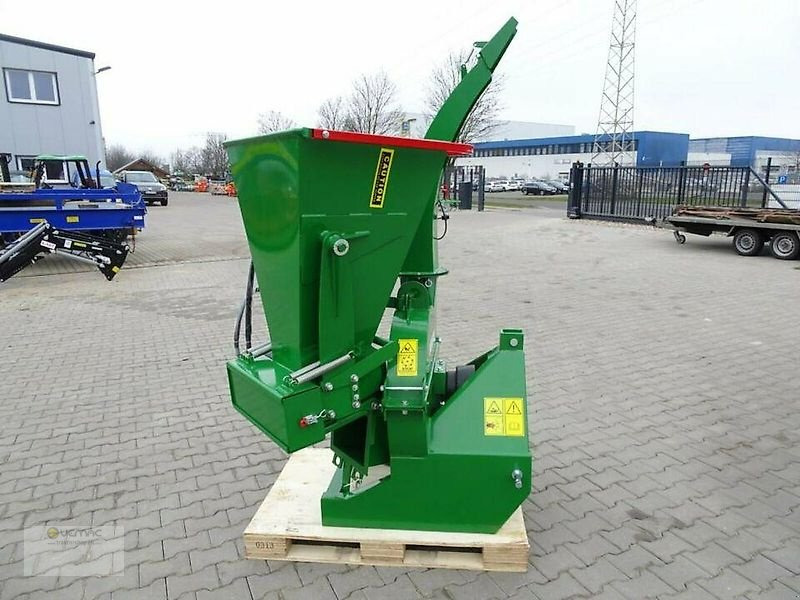 Vemac Holzhäcksler Agrifarm WOD11H Holzschredder Häcksler Hydraulik, bis 13cm Holzeinzug - ماكينة تقطيع الأغصان: صور 5 Vemac Holzhäcksler Agrifarm WOD11H Holzschredder Häcksler Hydraulik, bis 13cm Holzeinzug - ماكينة تقطيع الأغصان: صور 5