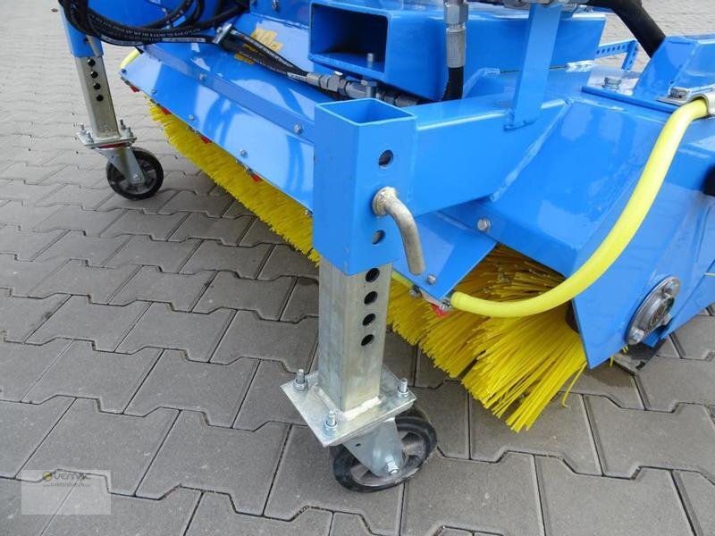 Vemac Kehrmaschine 150 180 230 250 280 Kehrbürste Kehrbesen Traktor NEU - مكنسة: صور 3 Vemac Kehrmaschine 150 180 230 250 280 Kehrbürste Kehrbesen Traktor NEU - مكنسة: صور 3