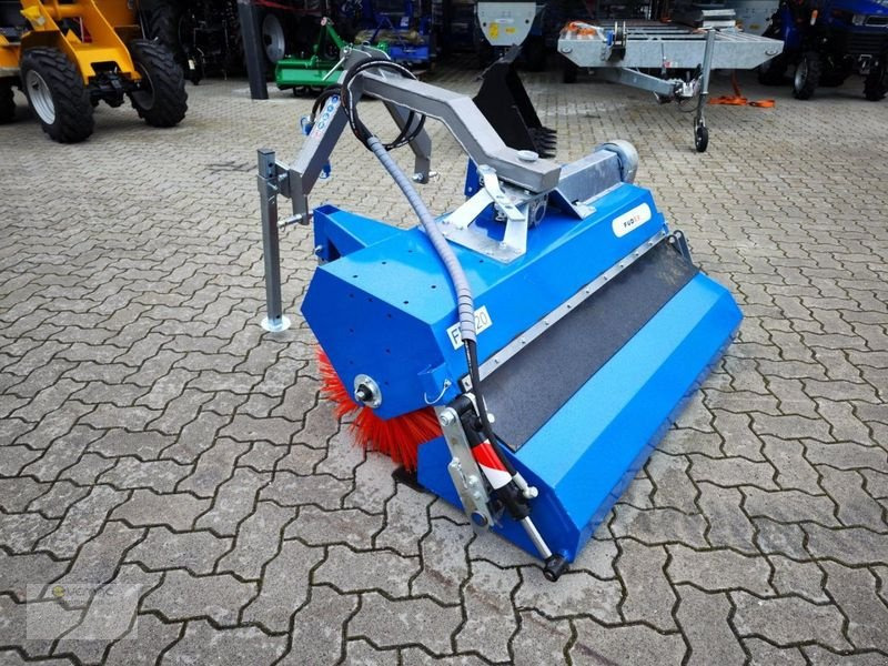 Vemac Kehrmaschine FM200 200cm Kehrbesen Bürste Traktor Zapfwelle NEU - مكنسة: صور 1 Vemac Kehrmaschine FM200 200cm Kehrbesen Bürste Traktor Zapfwelle NEU - مكنسة: صور 1