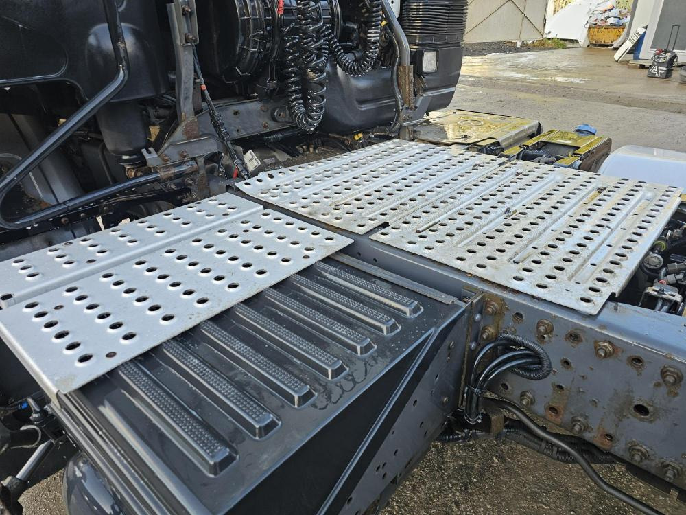 Renault Premium 430 4x2 - شاحنة جرار: صور 4 Renault Premium 430 4x2 - شاحنة جرار: صور 4