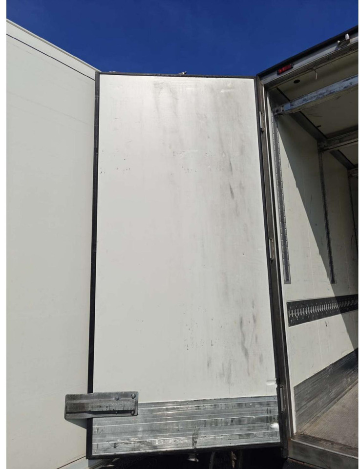 2018 Krone SDR Double Deck Cool Liner FP45 ThermoKing SLXi 300 Lifting Axle - مبردة نصف مقطورة: صور 3 2018 Krone SDR Double Deck Cool Liner FP45 ThermoKing SLXi 300 Lifting Axle - مبردة نصف مقطورة: صور 3