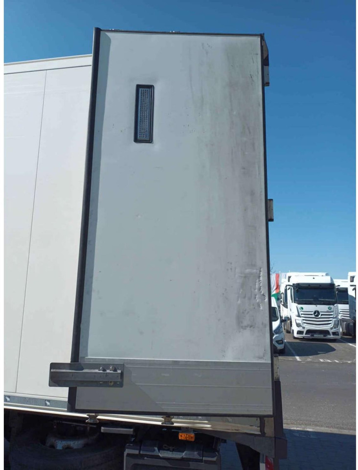 2020 Schmitz Cargobull SKO FP 60 ThermoKing SLXi 300 - مبردة نصف مقطورة: صور 4 2020 Schmitz Cargobull SKO FP 60 ThermoKing SLXi 300 - مبردة نصف مقطورة: صور 4