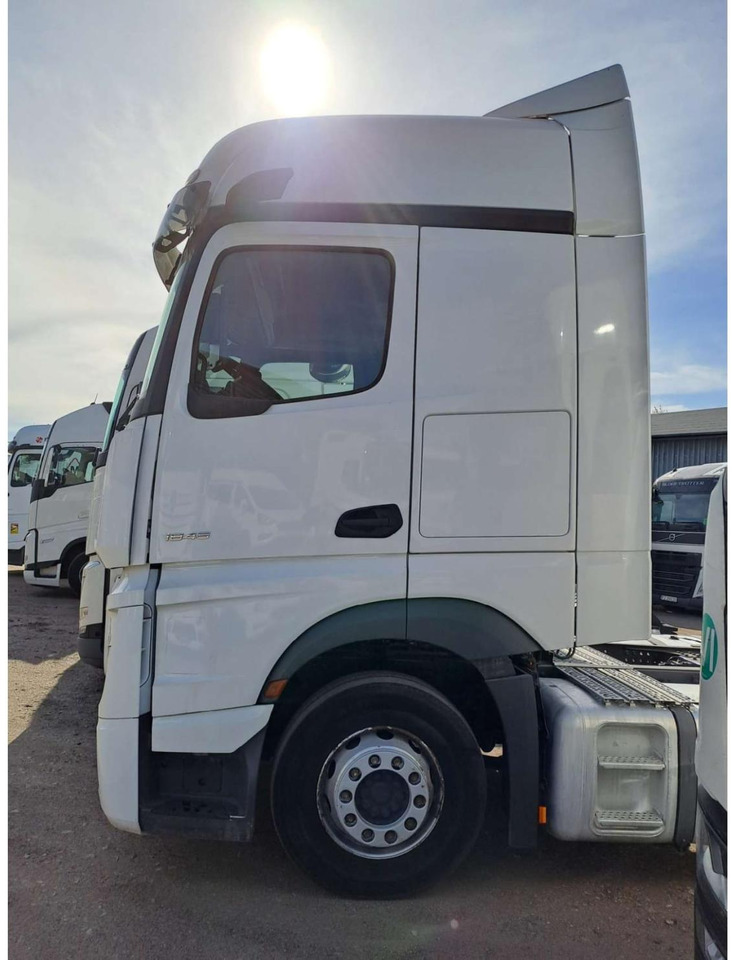 2021 Mercedes-Benz Actros 5 1845 BigSpace - شاحنة جرار: صور 4 2021 Mercedes-Benz Actros 5 1845 BigSpace - شاحنة جرار: صور 4