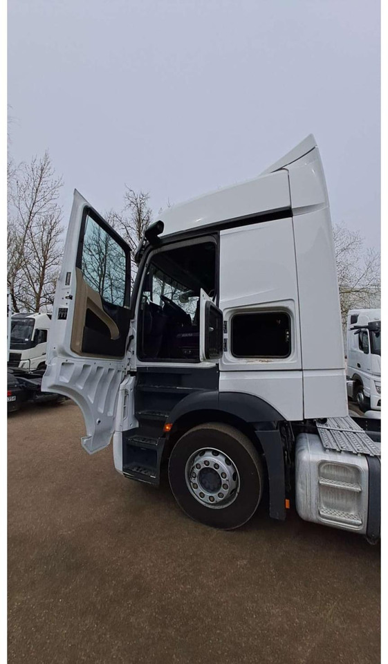 2021 Mercedes-Benz Actros 5 1845 BigSpace - شاحنة جرار: صور 2 2021 Mercedes-Benz Actros 5 1845 BigSpace - شاحنة جرار: صور 2