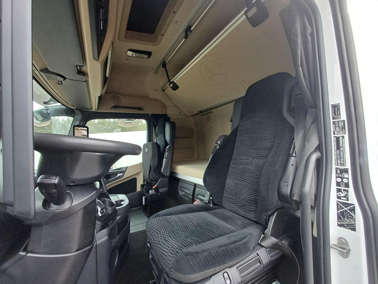 2021 Mercedes-Benz Actros 5 1845 BigSpace - شاحنة جرار: صور 4 2021 Mercedes-Benz Actros 5 1845 BigSpace - شاحنة جرار: صور 4
