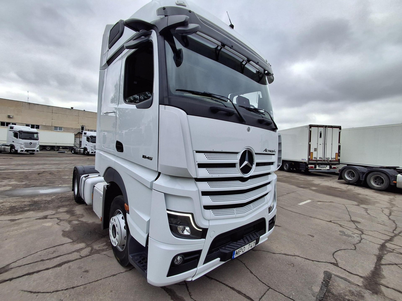 2023 Mercedes-Benz Actros 5 1845 BigSpace - شاحنة جرار: صور 4 2023 Mercedes-Benz Actros 5 1845 BigSpace - شاحنة جرار: صور 4