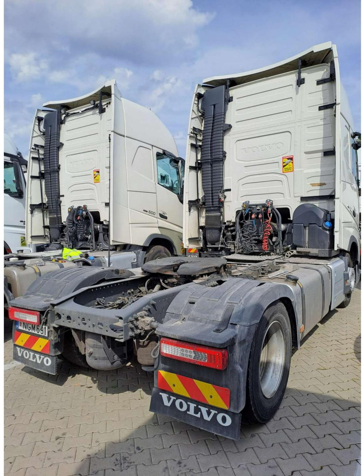 2023 Volvo FH 460 Globetrotter XL Varios i-Save - شاحنة جرار: صور 1 2023 Volvo FH 460 Globetrotter XL Varios i-Save - شاحنة جرار: صور 1