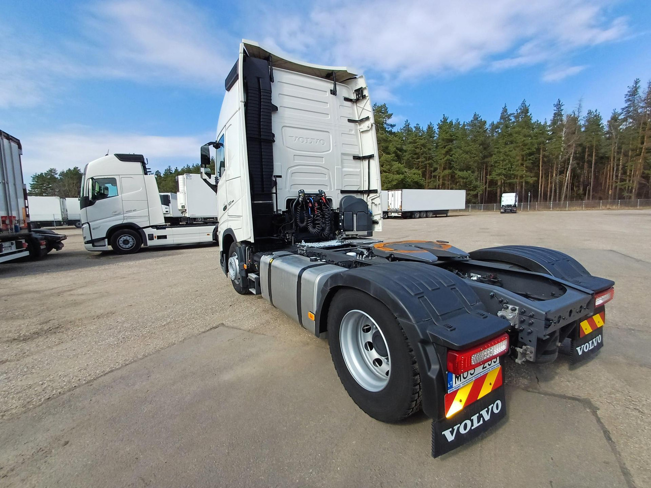 2023 Volvo FH 500 Globetrotter XL - شاحنة جرار: صور 4 2023 Volvo FH 500 Globetrotter XL - شاحنة جرار: صور 4