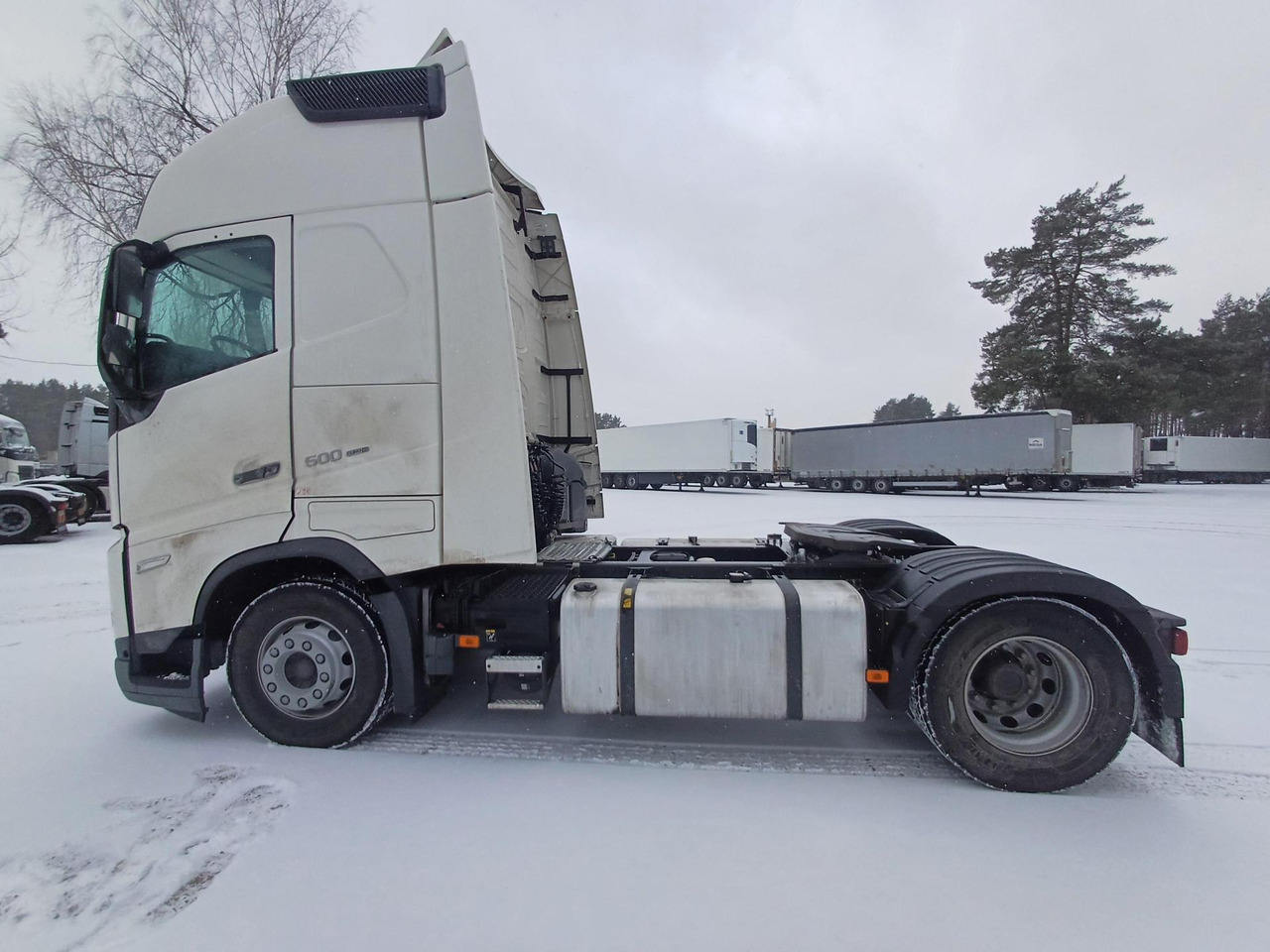 2023 Volvo FH 500 Globetrotter XL - شاحنة جرار: صور 4 2023 Volvo FH 500 Globetrotter XL - شاحنة جرار: صور 4