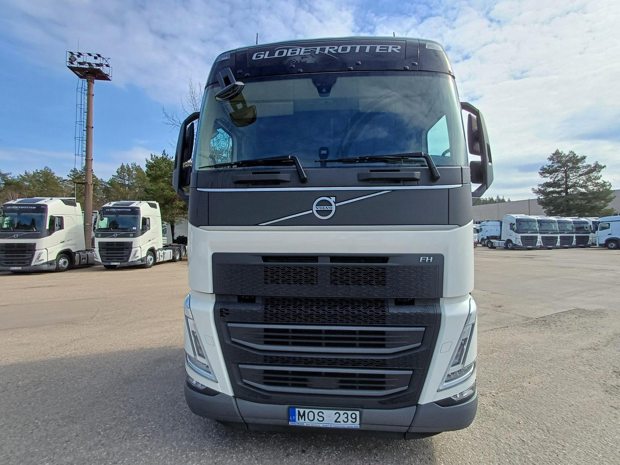 2023 Volvo FH 500 Globetrotter XL - شاحنة جرار: صور 1 2023 Volvo FH 500 Globetrotter XL - شاحنة جرار: صور 1