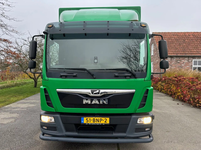 MAN TGL 10.180 / NL TRUCK / EURO6 / BOX+LIFT+SIDE DOOR / LOW KM / TOP!! - بصندوق مغلق شاحنة: صور 2 MAN TGL 10.180 / NL TRUCK / EURO6 / BOX+LIFT+SIDE DOOR / LOW KM / TOP!! - بصندوق مغلق شاحنة: صور 2