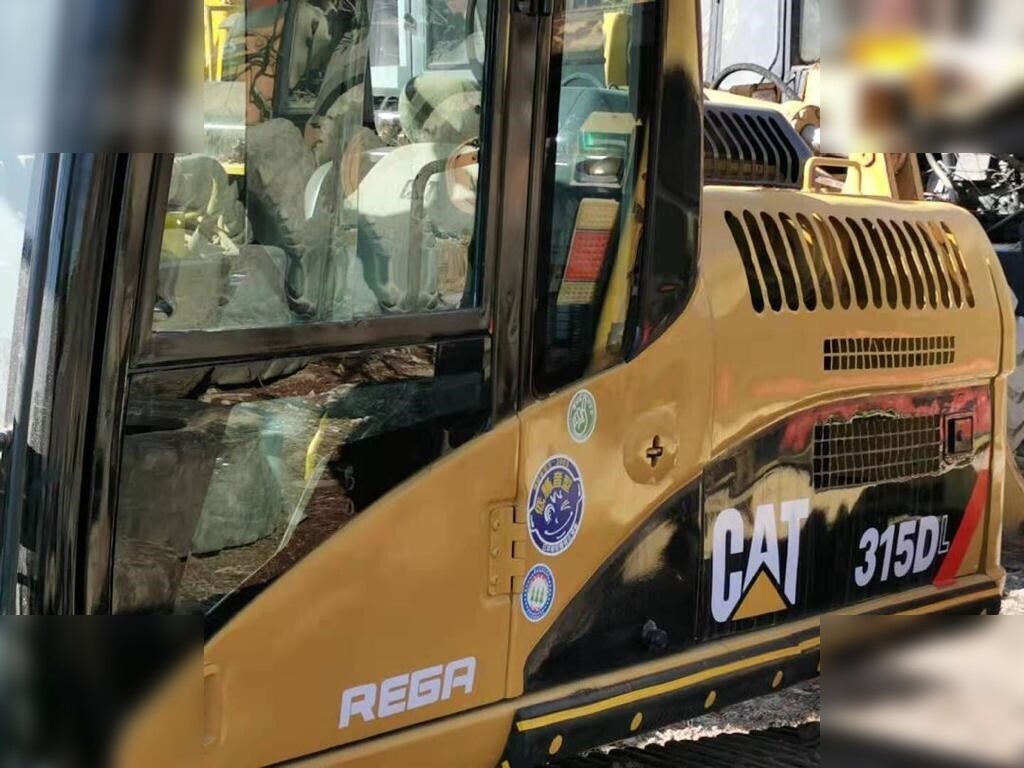 CATERPILLAR 315DL - حفارات زحافة: صور 5 CATERPILLAR 315DL - حفارات زحافة: صور 5