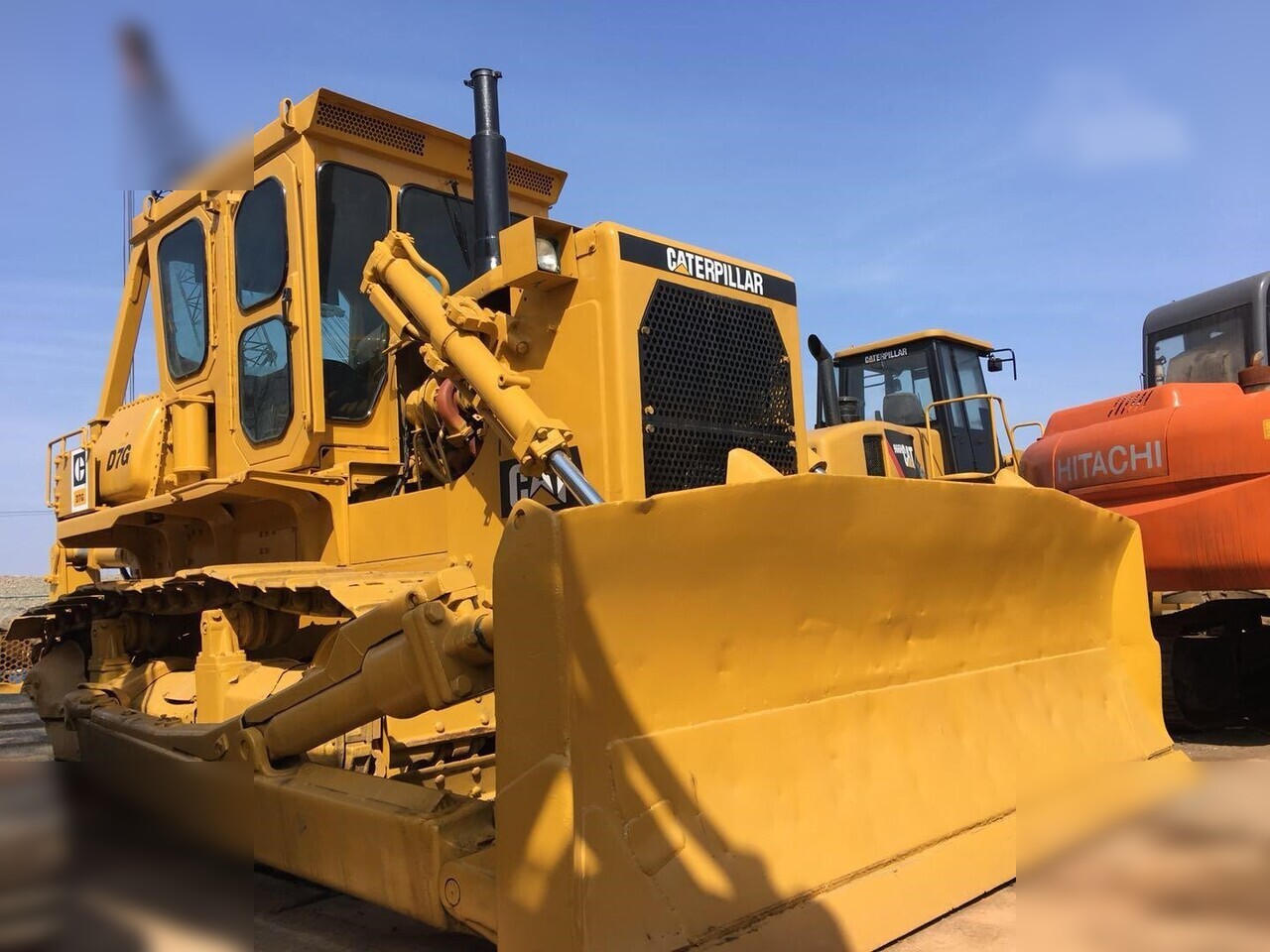 CATERPILLAR D7G - بلدوزر: صور 1 CATERPILLAR D7G - بلدوزر: صور 1