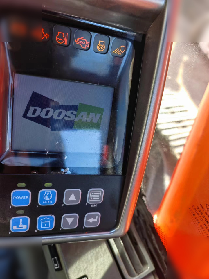 DOOSAN DX225 LC - حفارات زحافة: صور 4 DOOSAN DX225 LC - حفارات زحافة: صور 4