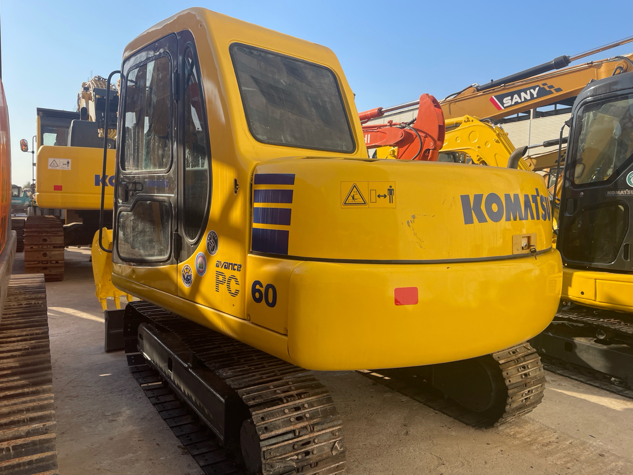 KOMATSU PC 60 - حفارات زحافة: صور 2 KOMATSU PC 60 - حفارات زحافة: صور 2