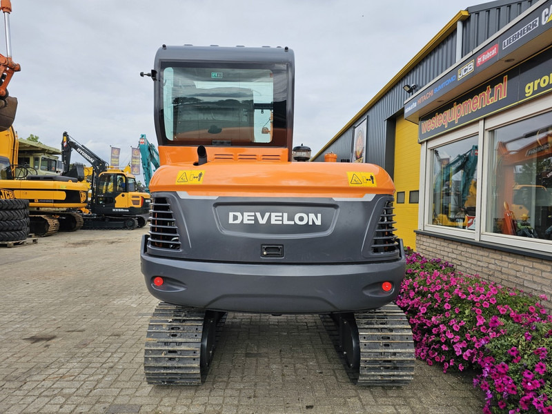 Develon DX60E-10N - حفارة مصغرة: صور 4 Develon DX60E-10N - حفارة مصغرة: صور 4