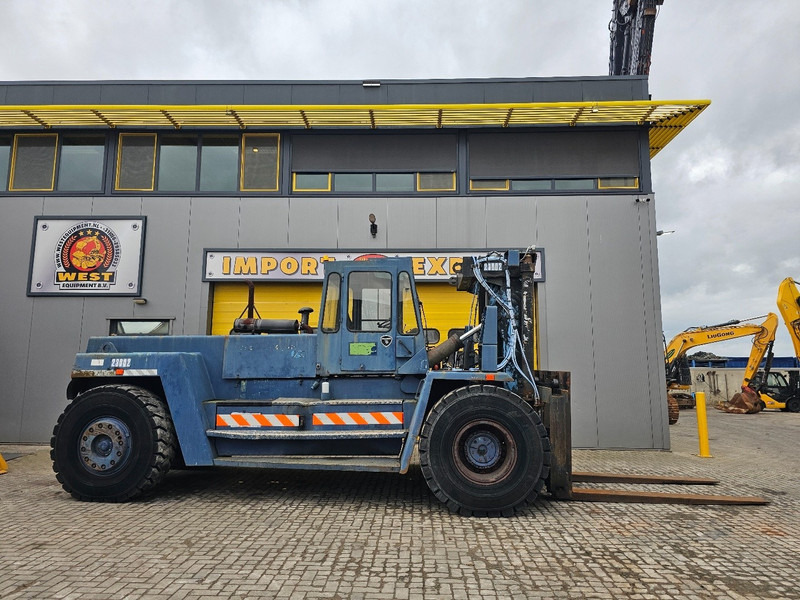 Svetruck 28120-46 - رافعة شوكية ديزل: صور 5 Svetruck 28120-46 - رافعة شوكية ديزل: صور 5