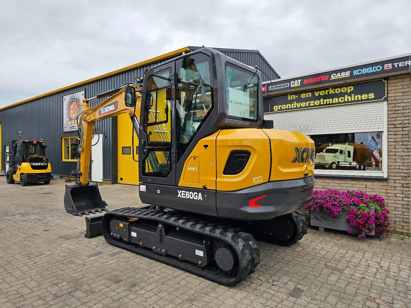 XCMG XE60GA - حفارة مصغرة: صور 3 XCMG XE60GA - حفارة مصغرة: صور 3