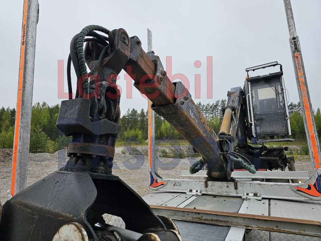 شاحنة قطع الأشجار, شاحنة كرين Scania R650: صور 16