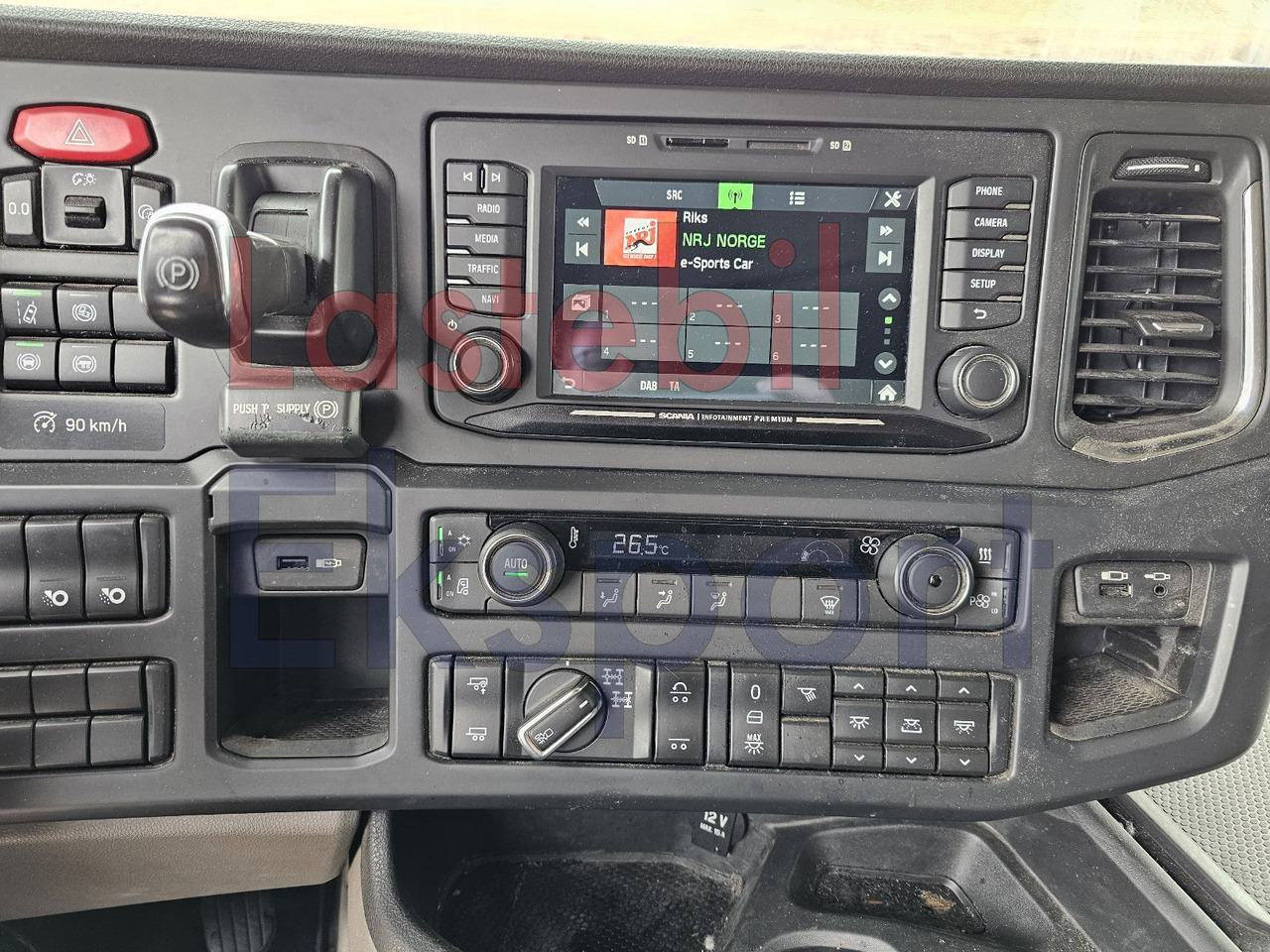 شاحنة قطع الأشجار, شاحنة كرين Scania R650: صور 40