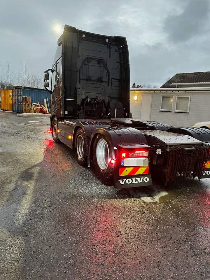 Volvo FH 540 / 6x2 / Retarder - شاحنة جرار: صور 3 Volvo FH 540 / 6x2 / Retarder - شاحنة جرار: صور 3