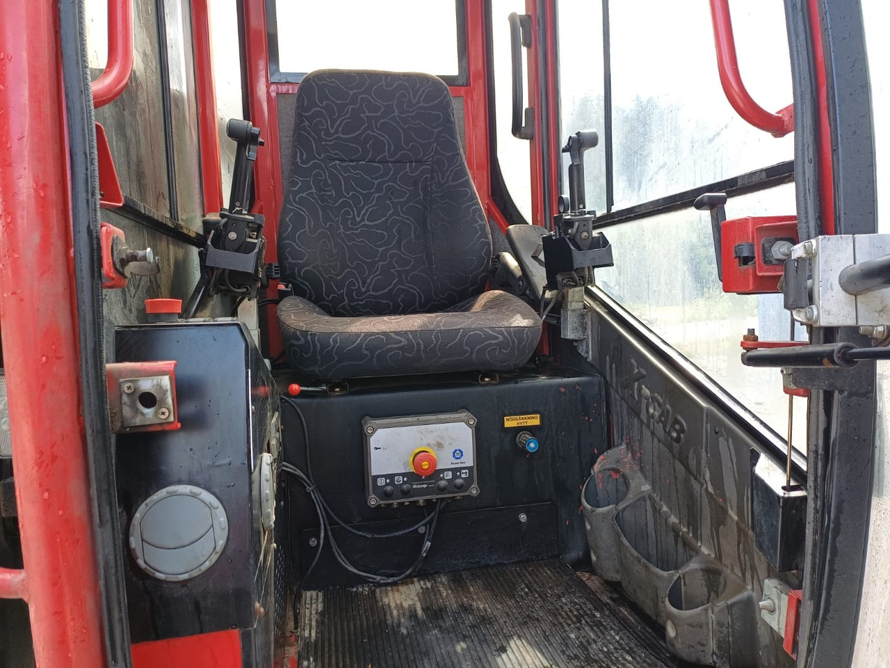 Volvo FH16 750 - شاحنة قطع الأشجار, شاحنة كرين: صور 5 Volvo FH16 750 - شاحنة قطع الأشجار, شاحنة كرين: صور 5